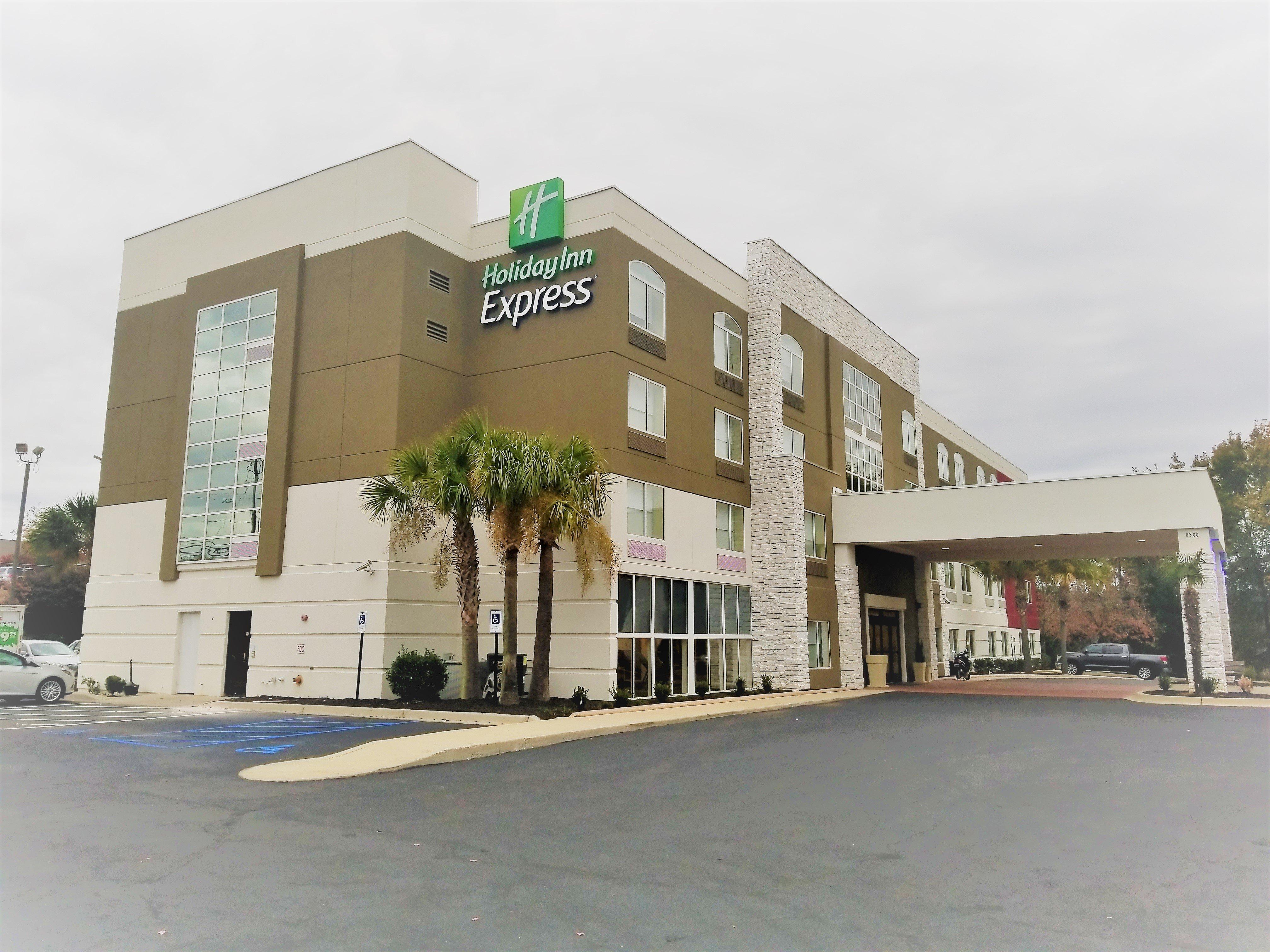 Holiday Inn Express Columbia Ne - Fort Jackson Exterior photo