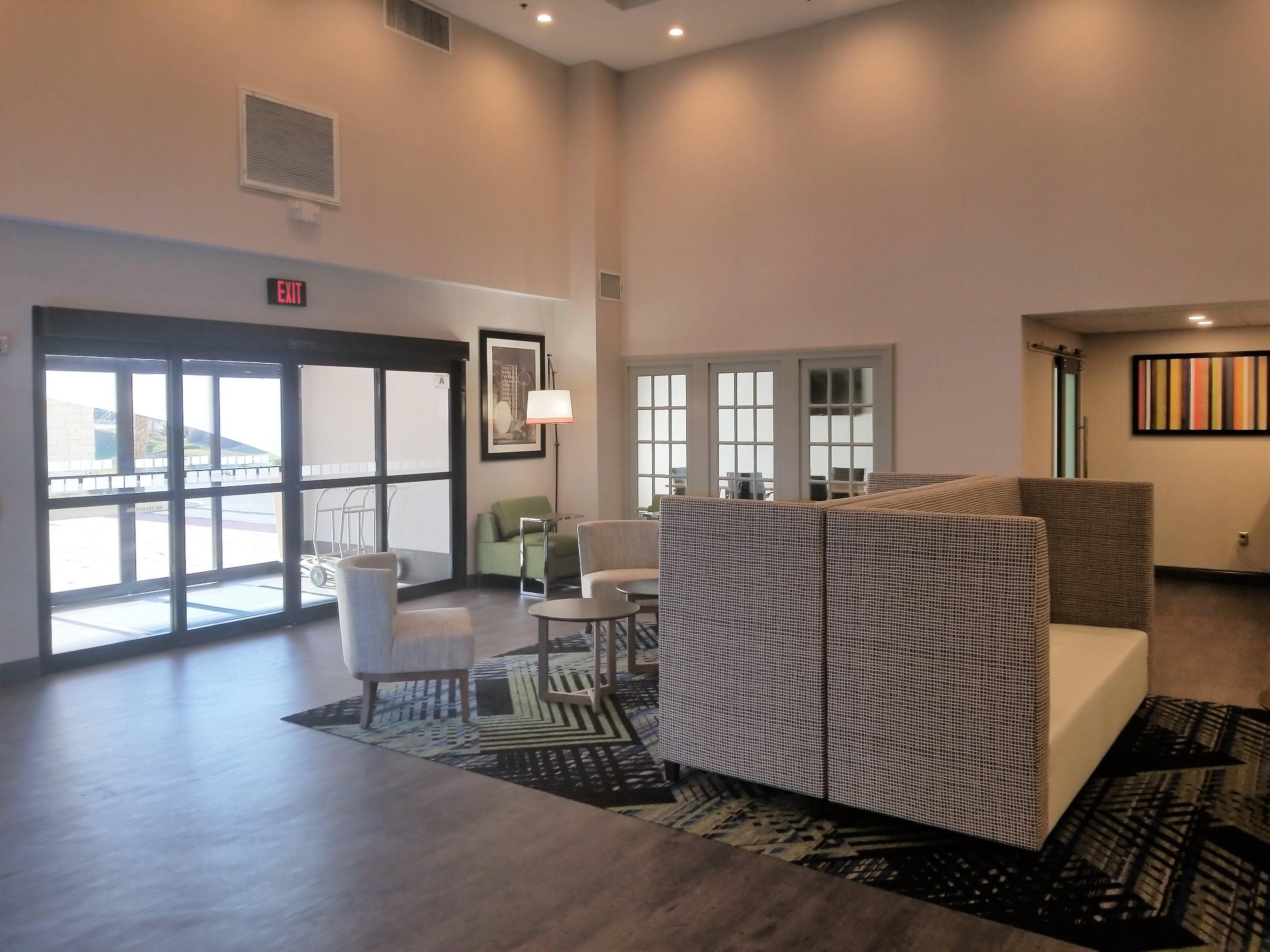 Holiday Inn Express Columbia Ne - Fort Jackson Exterior photo